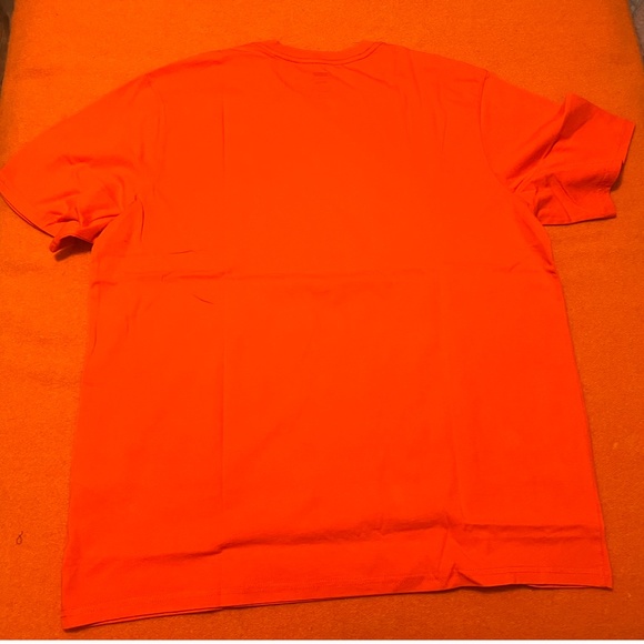Levi’s orange tangerine 100% cotton High Peaks t-shirt NWT - Picture 8 of 9